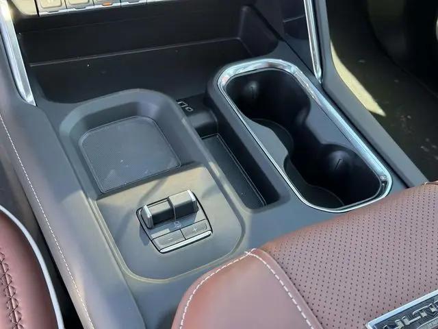 2026 GMC Sierra 2500HD Crew Cab, Standard Bed, Denali Ultimate, 4WD