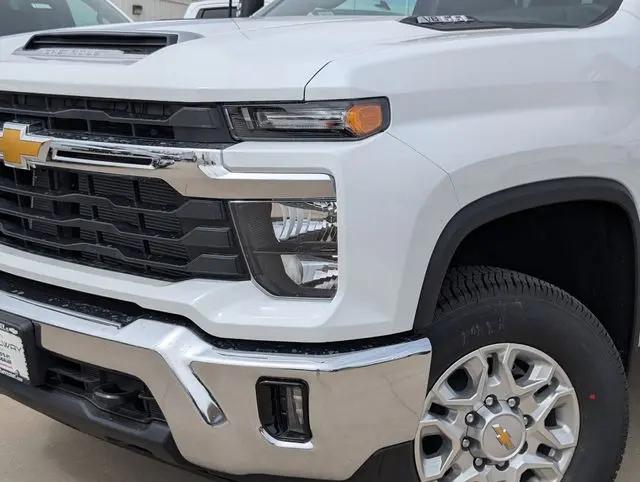 2026 Chevrolet Silverado 3500HD Crew Cab, Long Bed, LT Dual Rear Wheel, RWD
