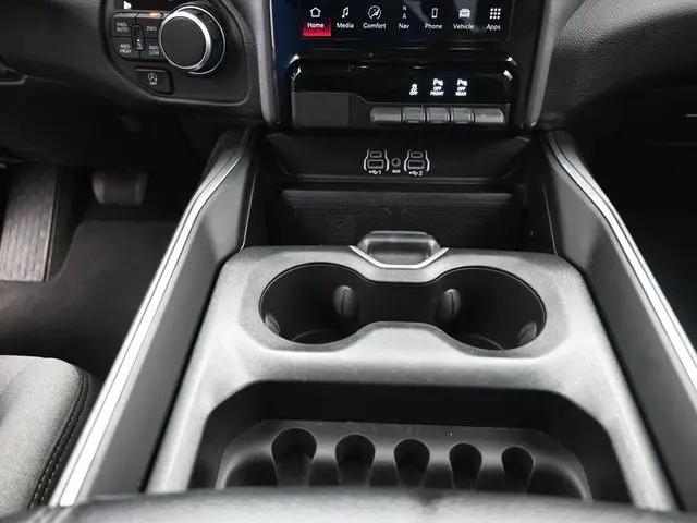 2025 Ram 1500 Big Horn Crew Cab 4x4 5'7" Box