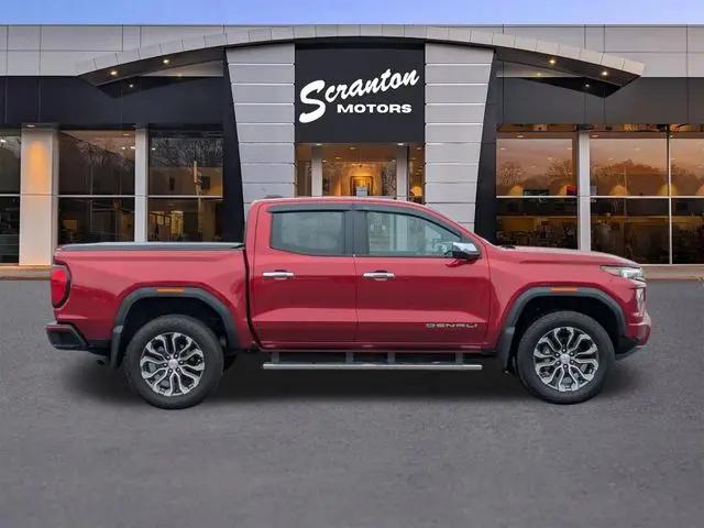 2023 GMC Canyon 4WD Crew Cab Short Box Denali