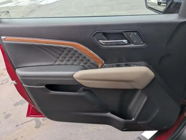 2023 GMC Canyon 4WD Crew Cab Short Box Denali