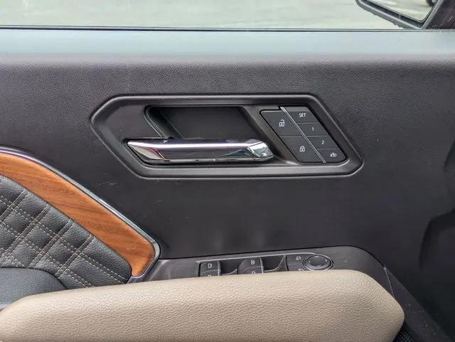 2023 GMC Canyon 4WD Crew Cab Short Box Denali