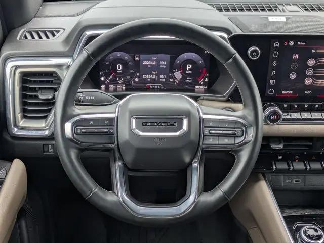 2023 GMC Canyon 4WD Crew Cab Short Box Denali