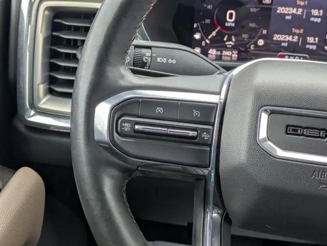 2023 GMC Canyon 4WD Crew Cab Short Box Denali