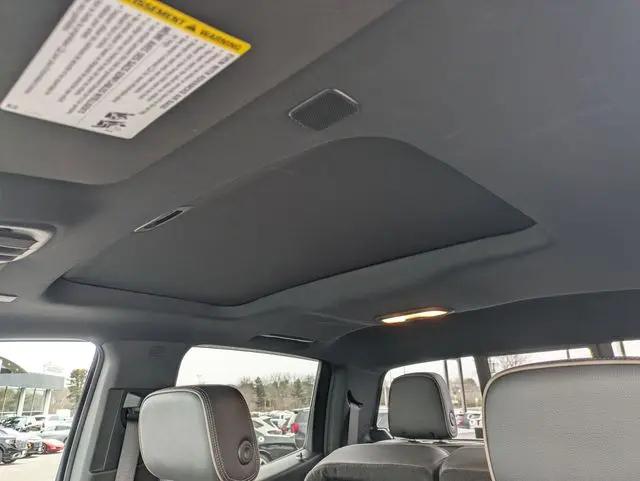 2023 GMC Canyon 4WD Crew Cab Short Box Denali