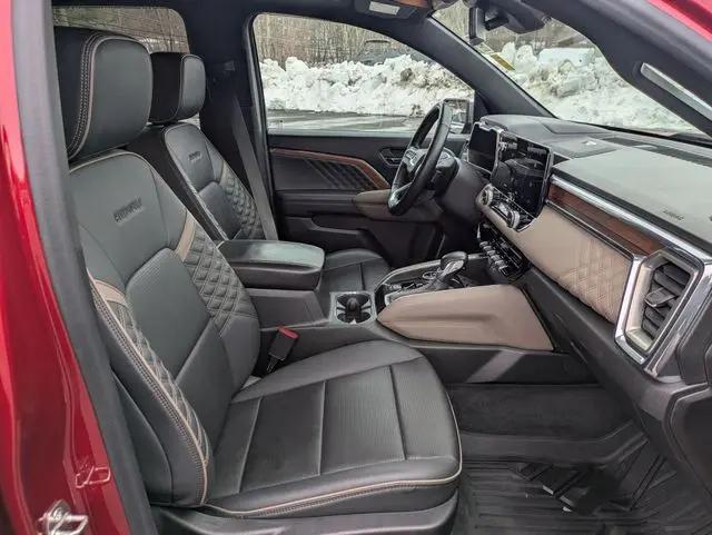 2023 GMC Canyon 4WD Crew Cab Short Box Denali