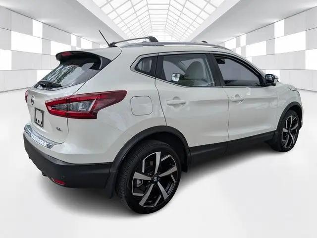 2022 Nissan Rogue Sport SL FWD Xtronic CVT