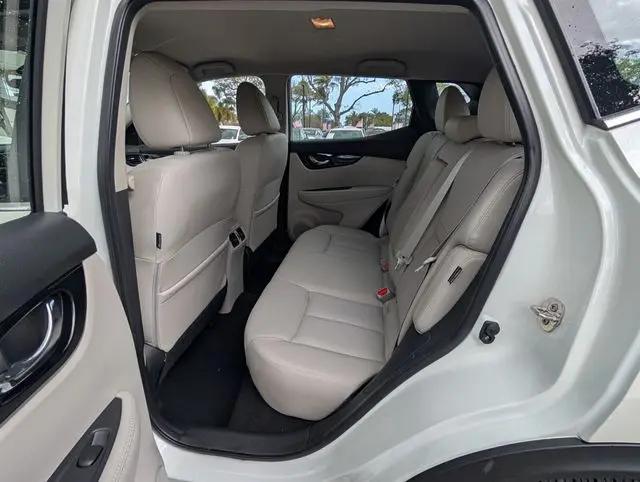 2022 Nissan Rogue Sport SL FWD Xtronic CVT