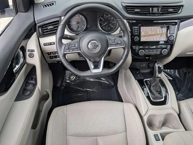 2022 Nissan Rogue Sport SL FWD Xtronic CVT