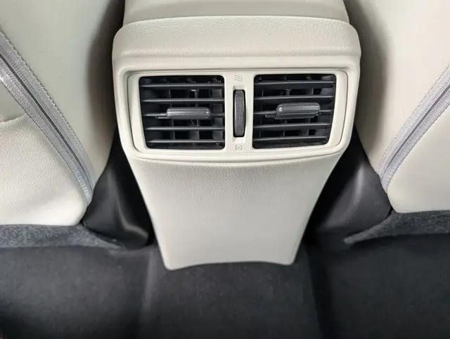 2022 Nissan Rogue Sport SL FWD Xtronic CVT