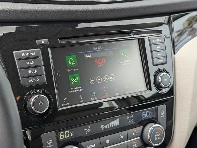 2022 Nissan Rogue Sport SL FWD Xtronic CVT