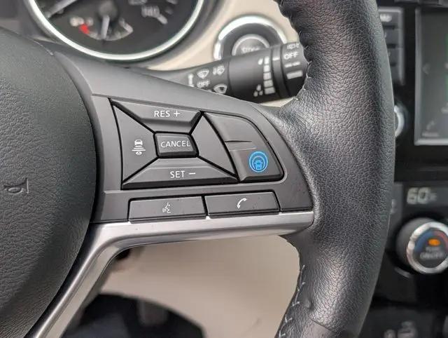 2022 Nissan Rogue Sport SL FWD Xtronic CVT