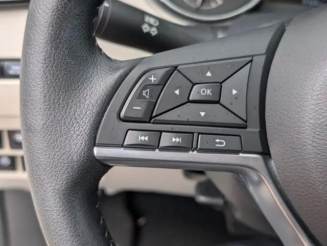 2022 Nissan Rogue Sport SL FWD Xtronic CVT
