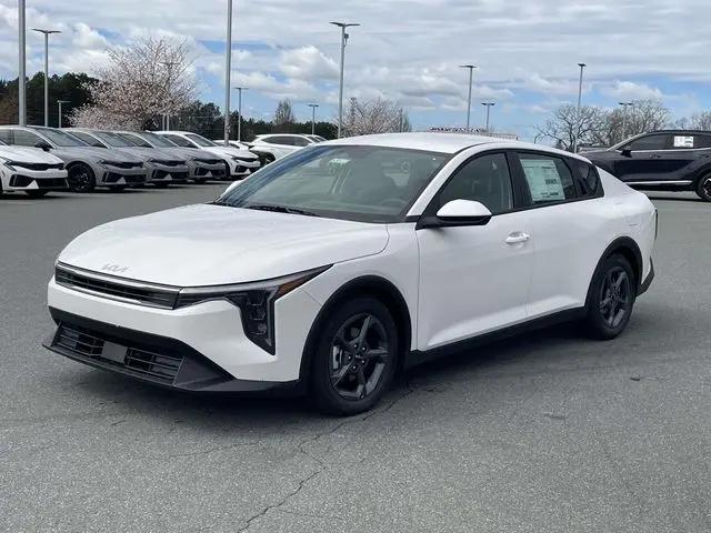 2026 Kia K4 LXS