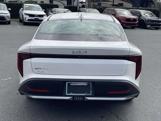 2026 Kia K4 LXS