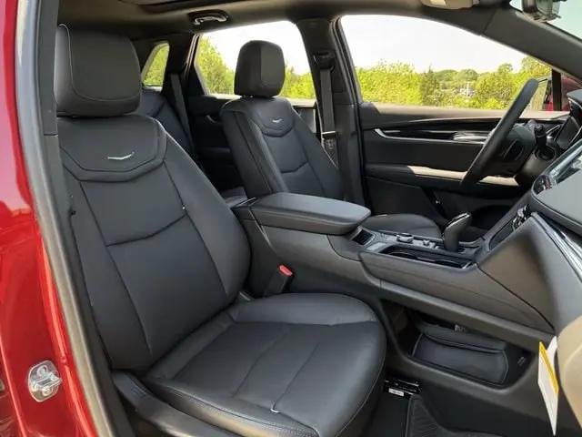 2026 Cadillac XT5 Premium Luxury FWD