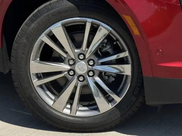 2026 Cadillac XT5 Premium Luxury FWD