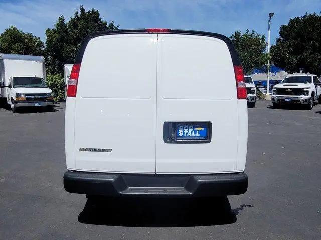 2026 Chevrolet Express Cargo Van 2500 Regular Wheelbase, WT, RWD