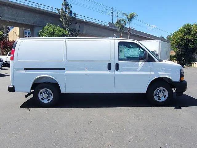 2026 Chevrolet Express Cargo Van 2500 Regular Wheelbase, WT, RWD