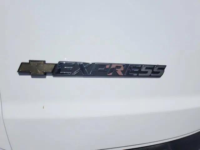 2026 Chevrolet Express Cargo Van 2500 Regular Wheelbase, WT, RWD