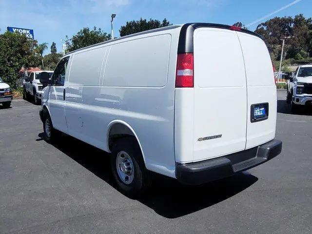 2026 Chevrolet Express Cargo Van 2500 Regular Wheelbase, WT, RWD
