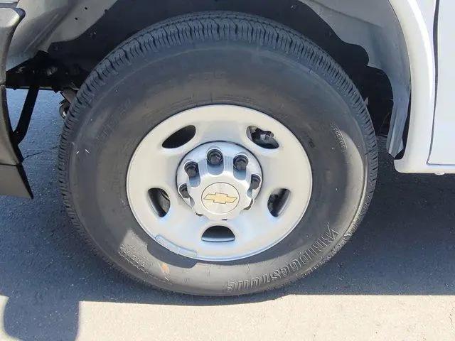 2026 Chevrolet Express Cargo Van 2500 Regular Wheelbase, WT, RWD