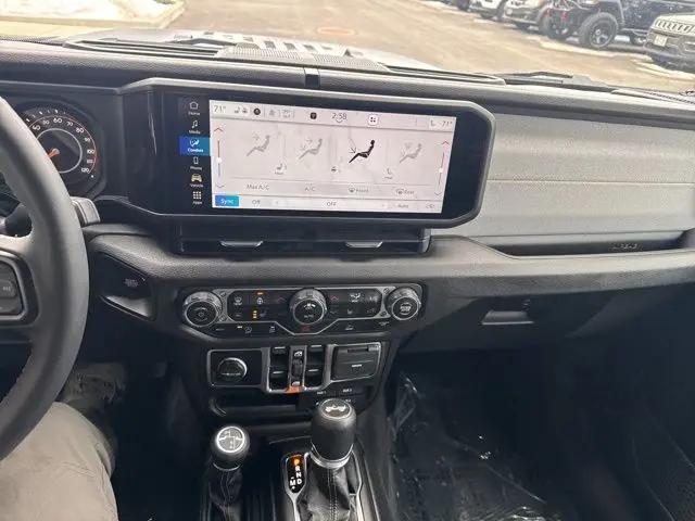 2025 Jeep Wrangler 4-Door Summit 4x4