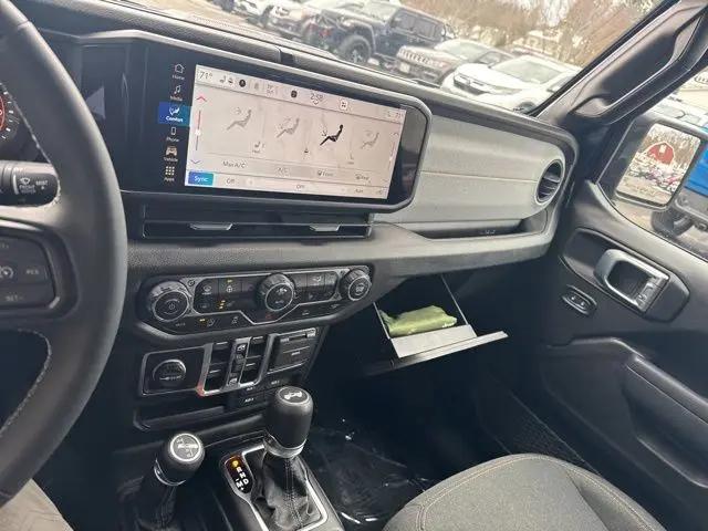2025 Jeep Wrangler 4-Door Summit 4x4