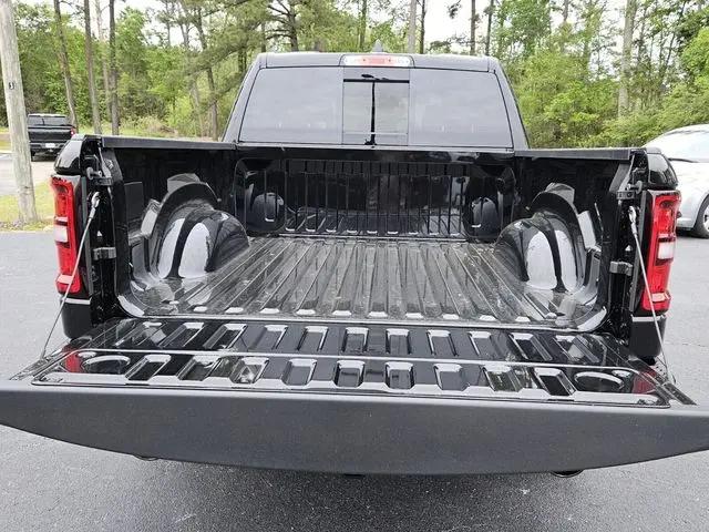 2026 Ram 1500 Express Crew Cab 4x4 5'7" Box
