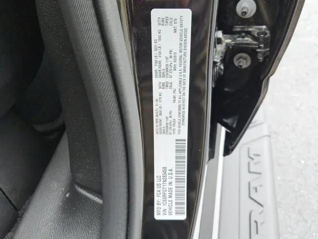 2026 Ram 1500 Express Crew Cab 4x4 5'7" Box