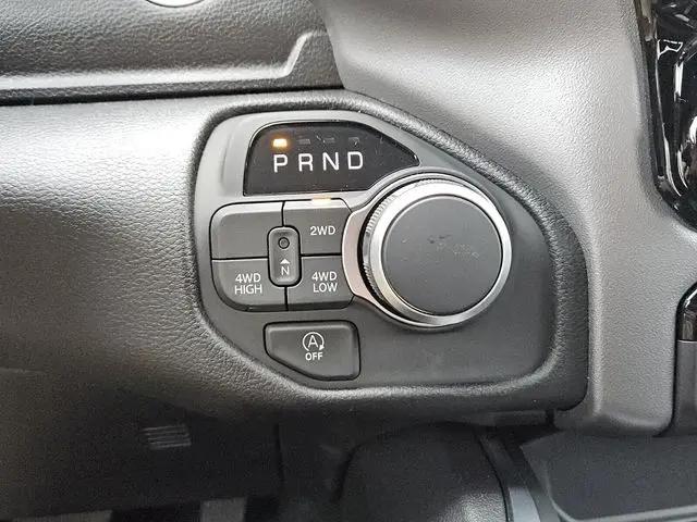 2026 Ram 1500 Express Crew Cab 4x4 5'7" Box