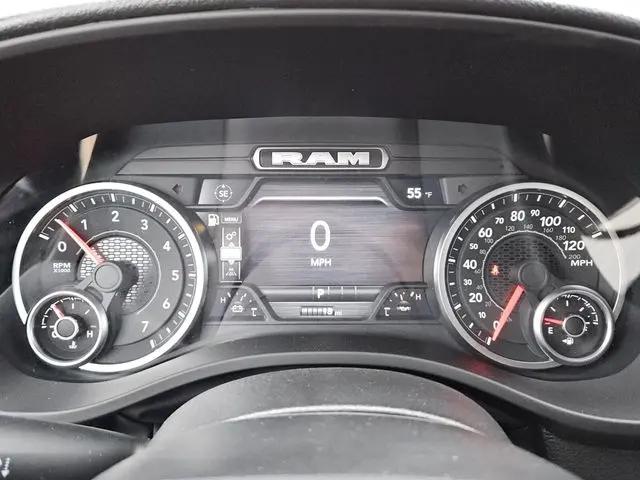 2026 Ram 1500 Express Crew Cab 4x4 5'7" Box