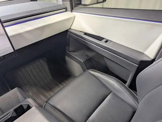 2024 Tesla Cybertruck All-Wheel Drive
