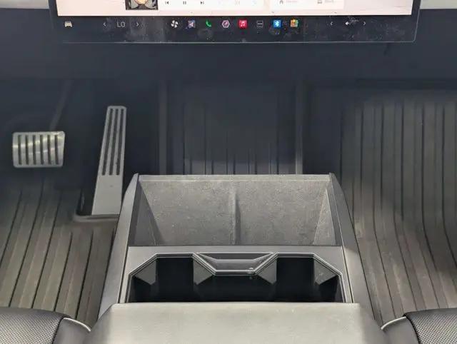 2024 Tesla Cybertruck All-Wheel Drive