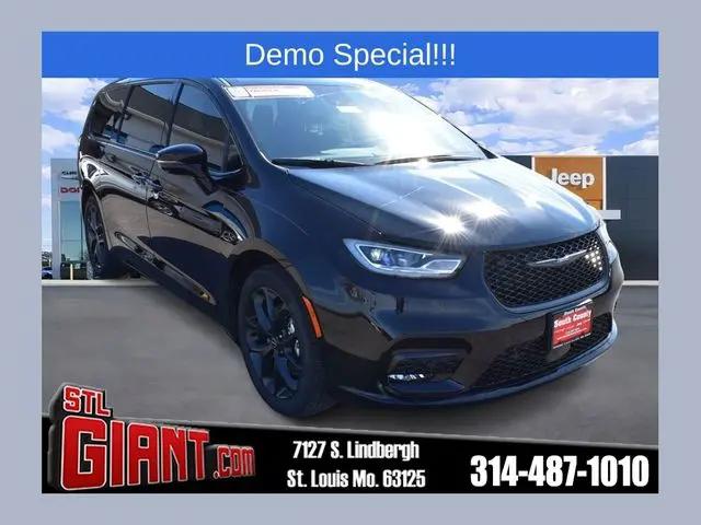 2026 Chrysler Pacifica Select for sale in St. Louis, MO