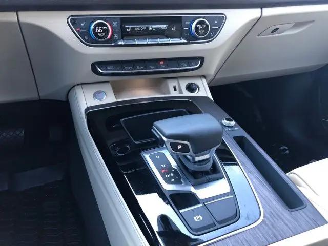 2025 Audi Q5 Prestige 45 TFSI S line quattro S tronic