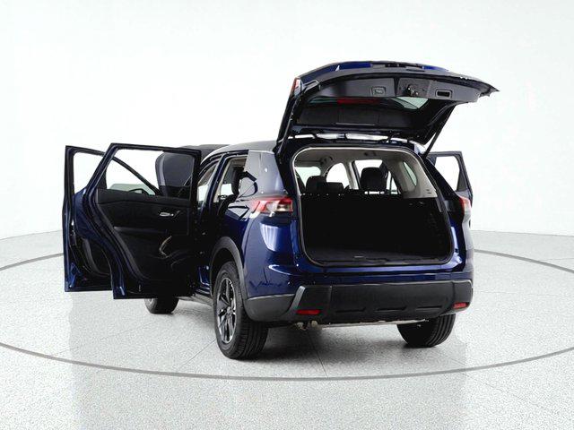 2025 Nissan Rogue SV FWD
