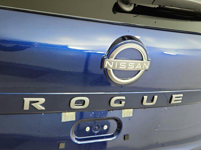 2025 Nissan Rogue SV FWD
