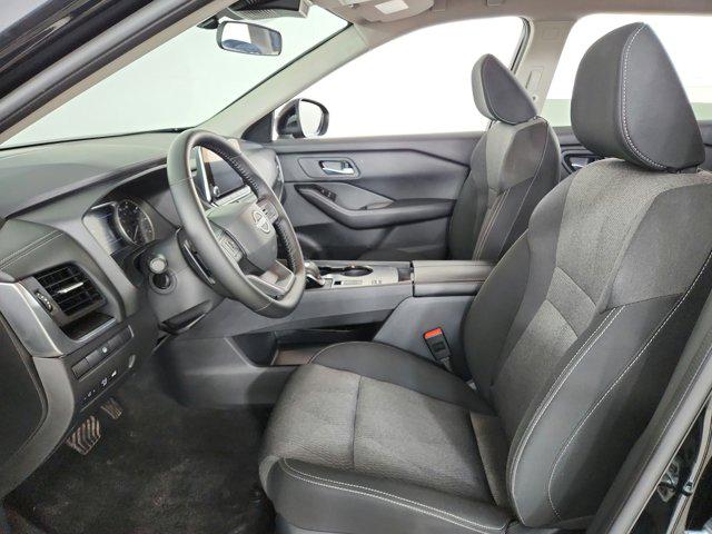 2025 Nissan Rogue SV FWD