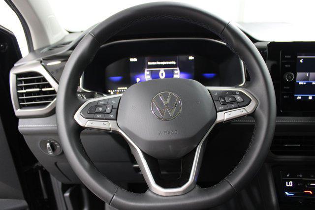 2026 Volkswagen Taos SE Black