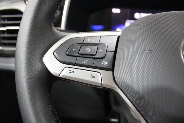 2026 Volkswagen Taos SE Black