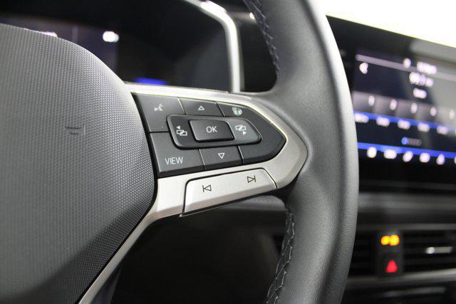 2026 Volkswagen Taos SE Black