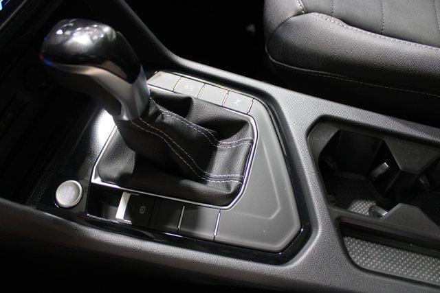 2026 Volkswagen Taos SE Black
