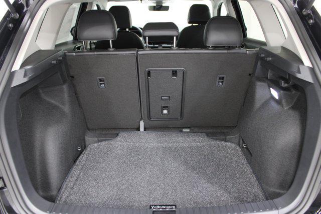 2026 Volkswagen Taos SE Black