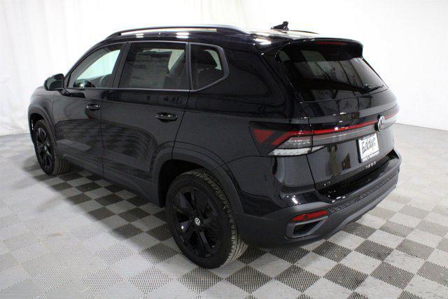 2026 Volkswagen Taos SE Black