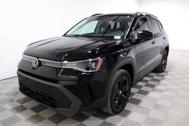 2026 Volkswagen Taos SE Black