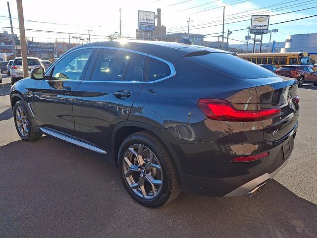 2025 BMW X4 xDrive30i
