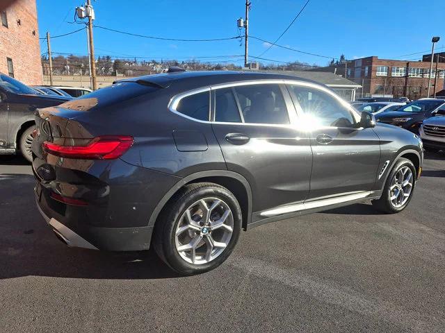 2025 BMW X4 xDrive30i