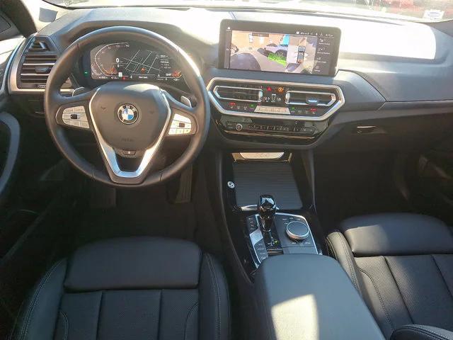 2025 BMW X4 xDrive30i