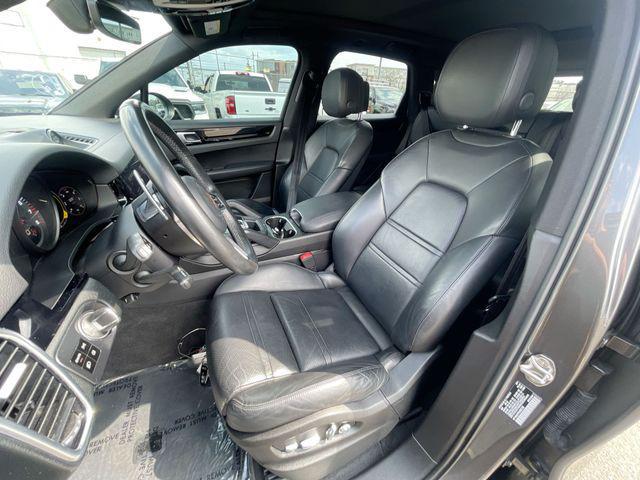 2020 Porsche Cayenne Base